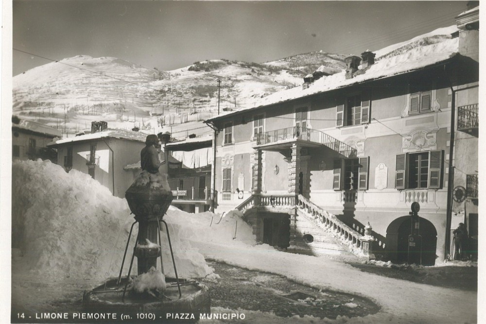 Limone - Place de la mairie